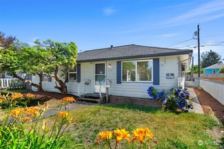 2319 11th St, Bremerton, WA 98312