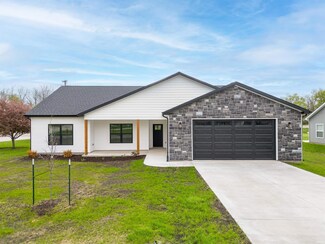 307 N Filmore Ave, Fowler, IN 47944