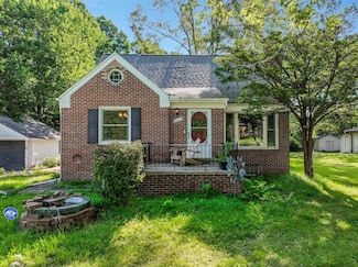 23158 Ranch Hill Dr E, Southfield, MI 48033