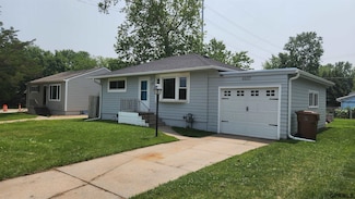 5537 Calvert St, Lincoln, NE 68506