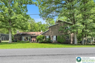 3511 Mountain Rd, Slatington, PA 18080
