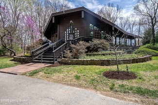 11106 Shady Hollow Dr, Louisville, KY 40241