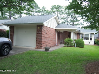 125 Pinehurst Trace Dr, Pinehurst, NC 28374