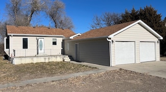411 E 2 St, Paxton, NE 69155