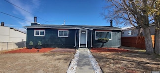 613 Sage Hills St, Rawlins, WY 82301
