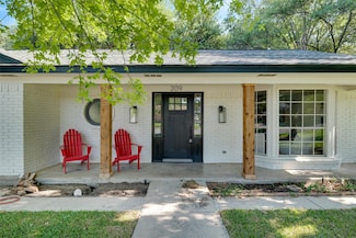 209 W Pleasantview Dr, Hurst, TX 76054