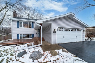 9231 Hemlock Ln N, Maple Grove, MN 55369
