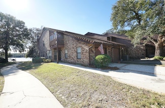 410 Regatta Dr, Niceville, FL 32578
