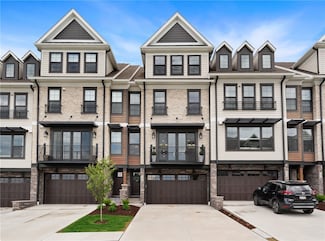 146 Enclave Dr, Seven Fields, PA 16046
