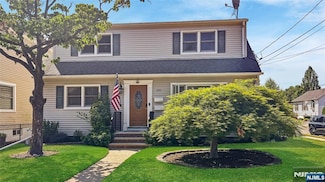 106 6th Ave Unit 2, Hawthorne, NJ 07506