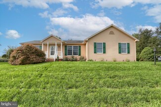 134 Briar Patch Dr, Carlisle, PA 17015