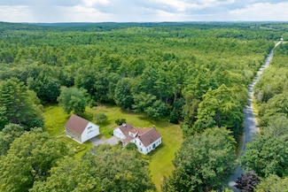 584 Poland Range Rd, Pownal, ME 04069