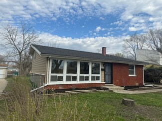 16521 Plymouth Dr, Markham, IL 60428