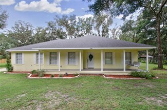 1505 Buell Ct, Plant City, FL 33567
