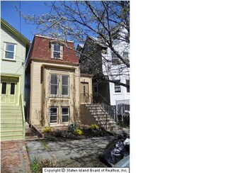 75 Harrison St, Staten Island, NY 10304