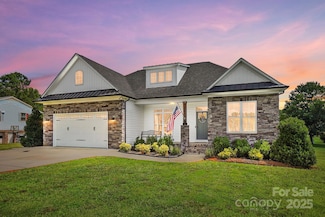 102 Royal Ave, Albemarle, NC 28001
