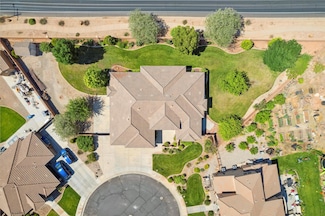 417 E Stonehedge Cir, Washington, UT 84780