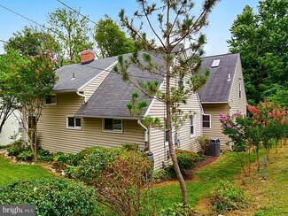 5918 Halsey Rd, Rockville, MD 20851