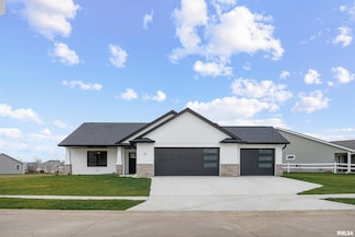 624 Rock Point Rd, Colona, IL 61241