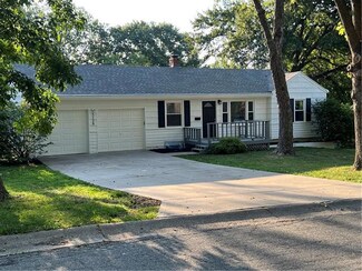 5729 Manning Ave, Raytown, MO 64133