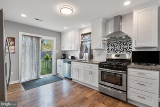808 Crescent Ave, Runnemede, NJ 08078