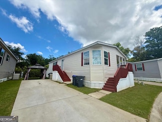 51 E Cardinal Ln, Lawrenceville, GA 30044