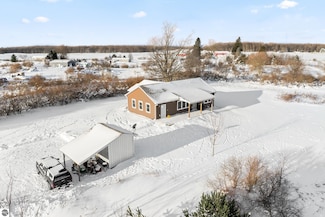 6830 Lost Resort Dr, Buckley, MI 49620