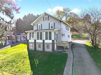 16 Panorama Dr, Washington, PA 15301