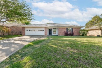 104 Sharp Dr, Stephenville, TX 76401