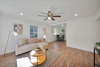 5028 Sherwood Dr, River Oaks, TX 76114