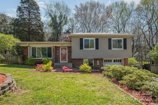 1421 Sherwood Dr, Kannapolis, NC 28081