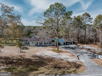 2623 Hatch Pkwy N, Baxley, GA 31513