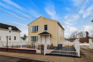 84 Gray St, Providence, RI 02909