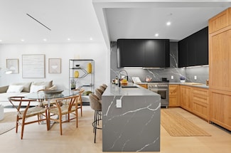 19 N Henry St Unit 2, Brooklyn, NY 11222