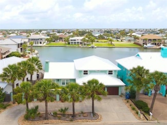 33 Blue Heron Dr, Rockport, TX 78382