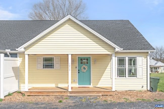 1217 S Delphine Ave, Waynesboro, VA 22980