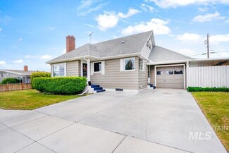 1064 W Idaho Ave, Ontario, OR 97914