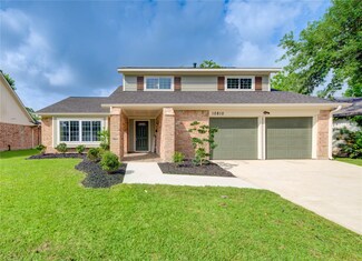 10810 Sageburrow Dr, Houston, TX 77089