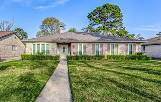 17606 Crestline Rd, Humble, TX 77396