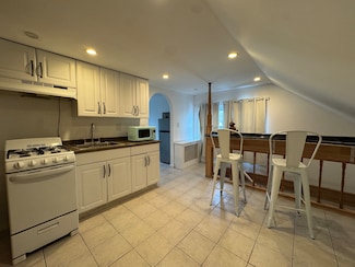 41 Young Dixon Way, Stamford, CT 06902