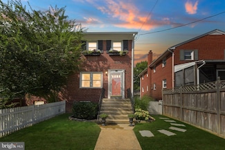 10 E Glendale Ave, Alexandria, VA 22301
