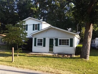 17462 Afton Ave, Lake Milton, OH 44429