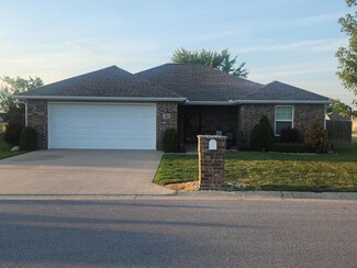 3000 Dusty Ln, Neosho, MO 64850