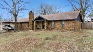13176 S Pine Ave, Claremore, OK 74017