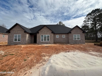 70 River Ridge Dr, Hawkinsville, GA 31036