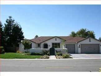 1291 S Ridgemark Dr, Hollister, CA 95023