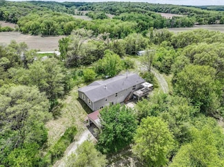 1737 Ithaca Ave, Mondamin, IA 51557
