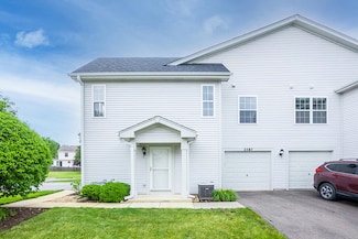 2583 Dickens Ct, Aurora, IL 60503