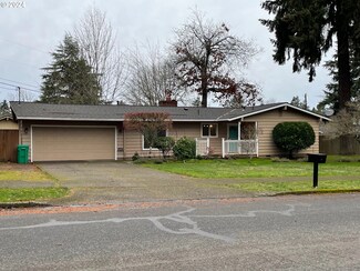905 NE 131st Place, Portland, OR 97230