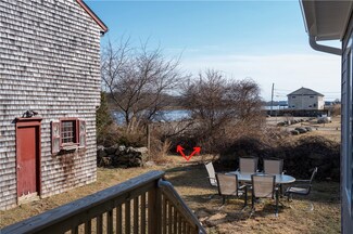 39 Edwards Ave, Wakefield, RI 02879